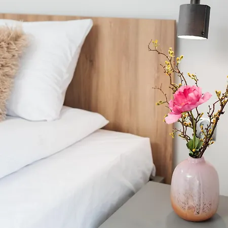 Modern Comfort - Langiewicza - By Upstairs Apartment Krakow