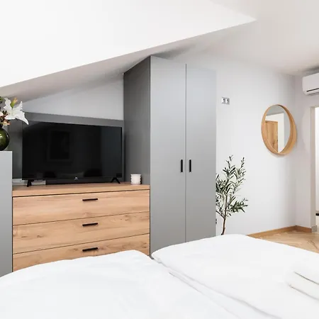 Apartment Modern Comfort - Langiewicza - By Upstairs