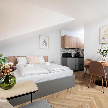 Apartment Modern Comfort - Langiewicza - By Upstairs *