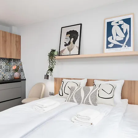 Modern Comfort - Langiewicza - By Upstairs * Krakow
