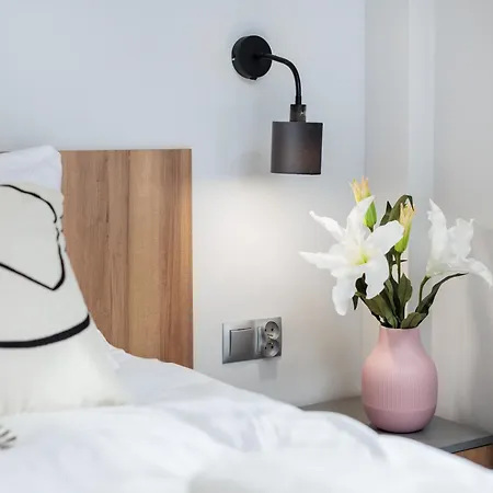 Apartment Modern Comfort - Langiewicza - By Upstairs