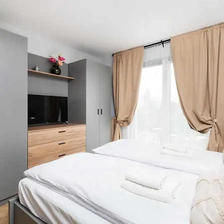 Apartment Modern Comfort - Langiewicza - By Upstairs