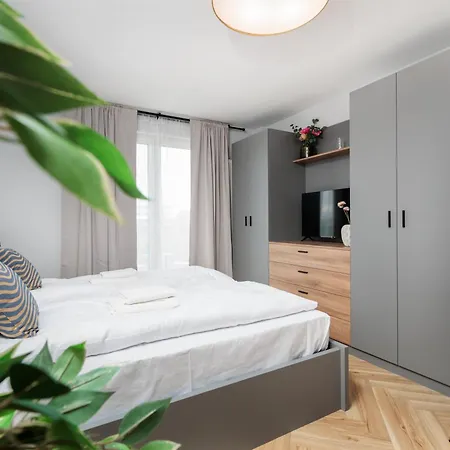 Monika By Upstairs * Cracóvia