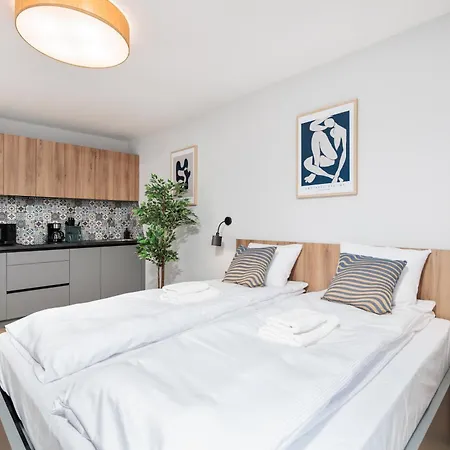 Monika By Upstairs Cracóvia