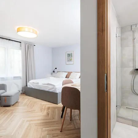 Monika By Upstairs * Cracóvia