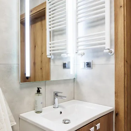 Monika By Upstairs Apartamento Cracóvia